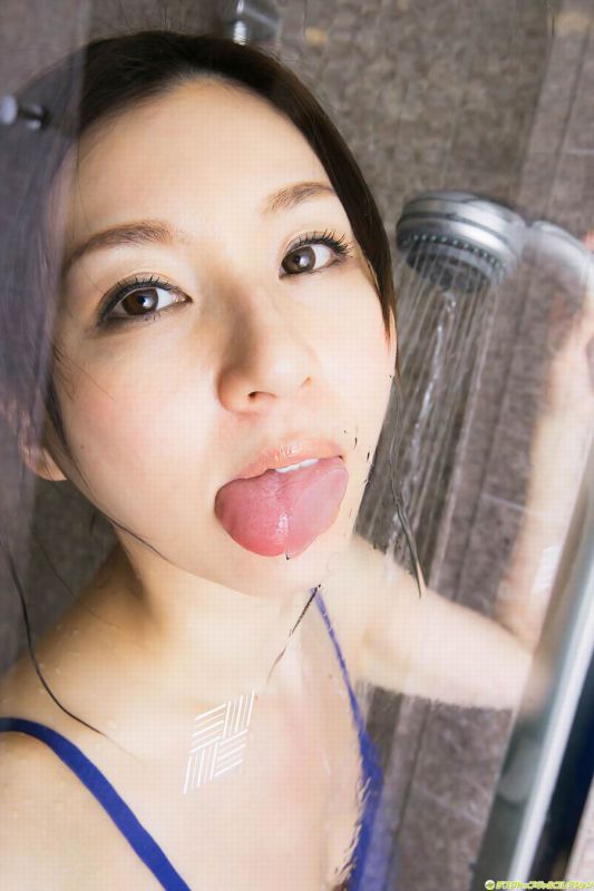 日本美女松岛枫浴室湿身诱人写真