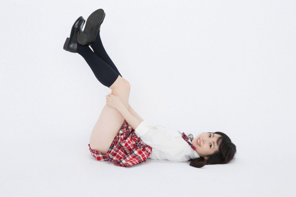 日本少女jk制服诱惑丝袜美腿人体写真图片