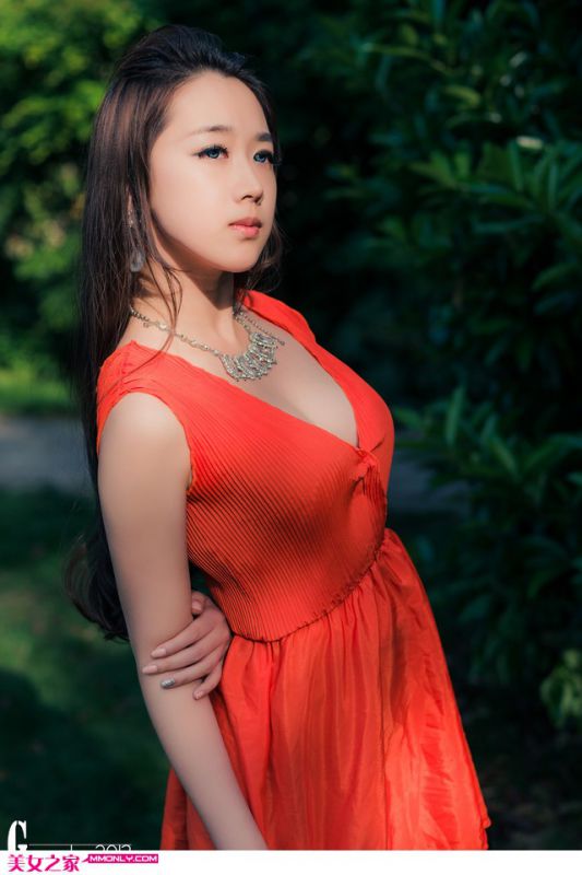 韩国网络爆红美女性感写真