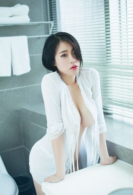 超性感美女潘安安半球浴室写真