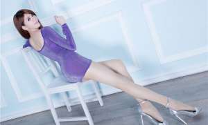 紧身紫色裙子妖娆少妇美腿肉丝高跟摄影性感图片