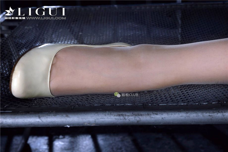 Ligui丽柜 极品美腿模特韩雪护士装西西人体艺术写真图片第3张