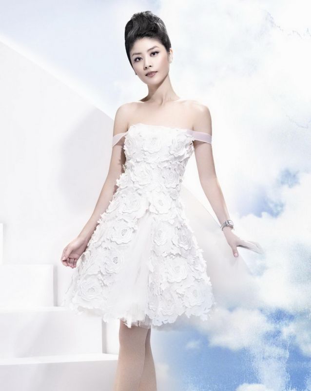 香港女歌手陈慧琳甜美笑容迷人写真
