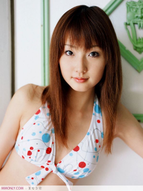 日本可爱美女私房内衣诱人写真