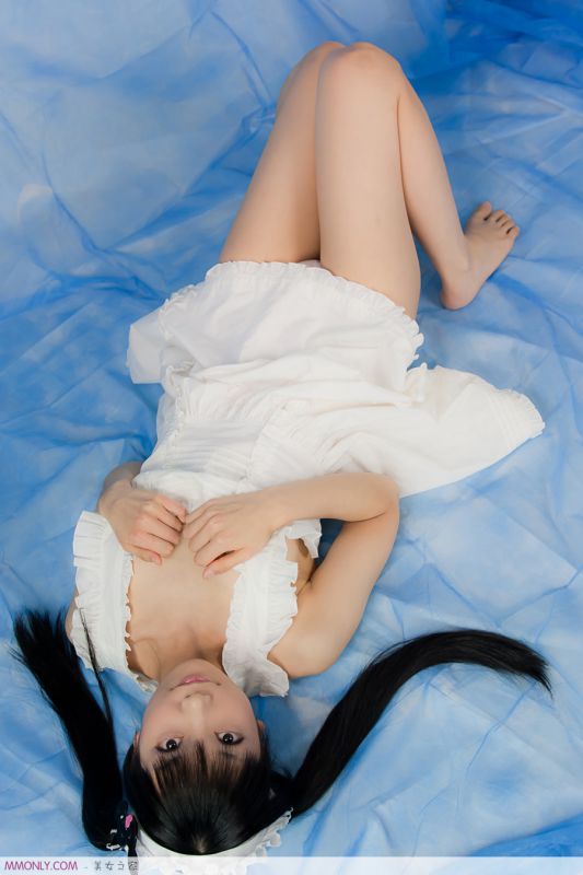 日本可爱小萝莉私房迷人写真