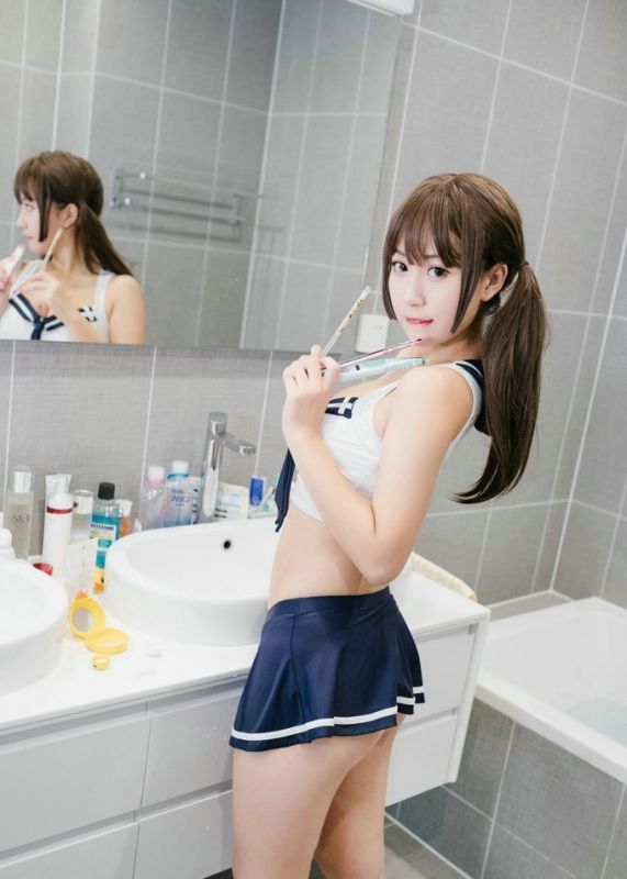 性感韩国嫩幼萝莉水手服大尺度制服人体艺术摄影