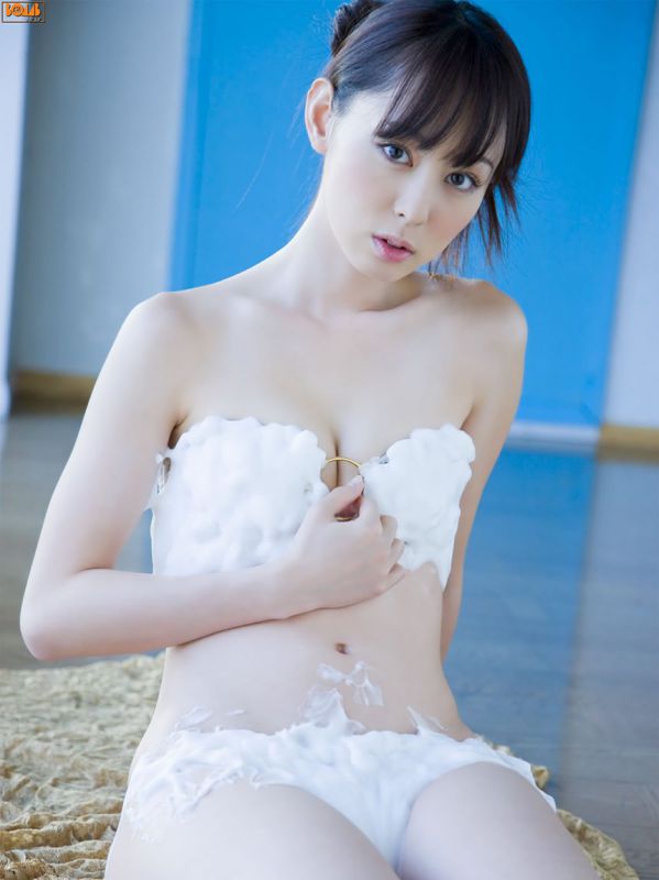 日本性感美女秋山莉奈私房高清写真