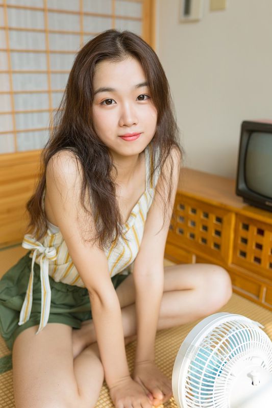 韩国小可爱妹妹明眸红唇娇美可人私房情趣生活性感照