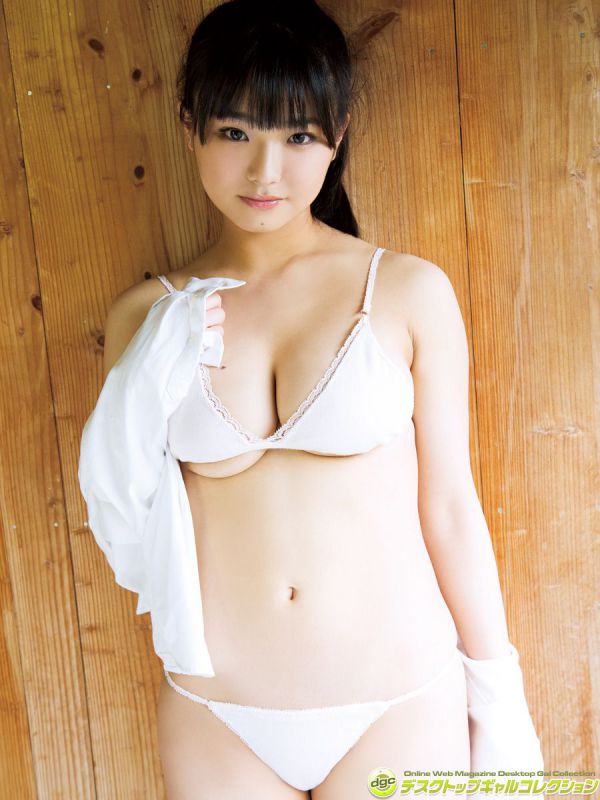 日本童颜巨乳美女片冈沙耶性感内衣秀图片