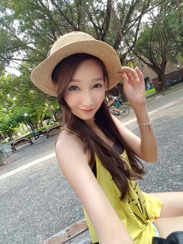 台湾美女模特陈逸婕Tina自拍图片精选推荐