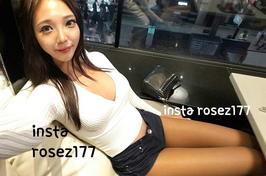 韩国大胸美女Rosez177性感比基尼图片