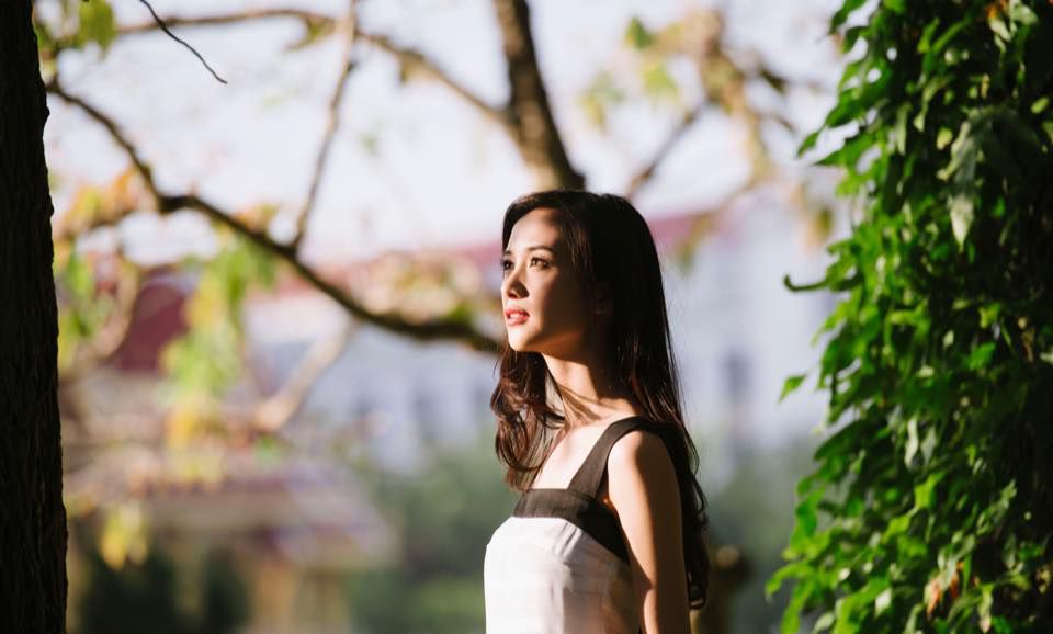越南美女清新短裙街拍大片