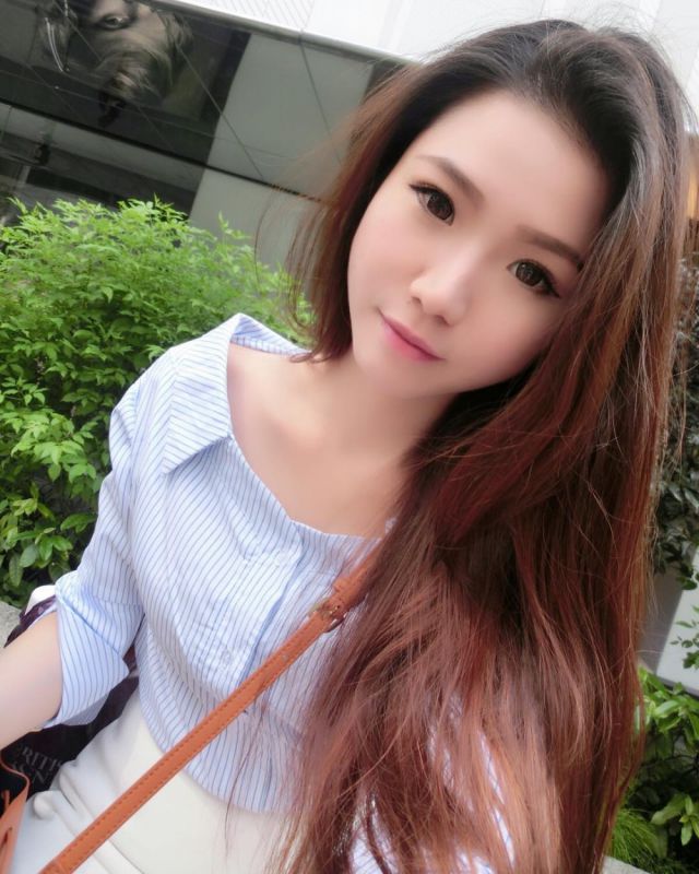 美女空姐Chia Ying生活自拍照甜美迷人