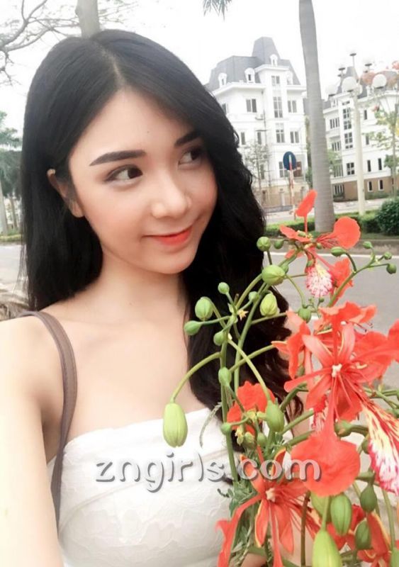 越南美女模特Lai Thanh自拍美照笑容迷人