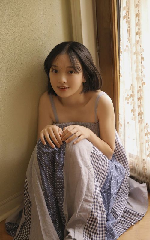 日本少女吊带美乳深沟人体艺术外国诱惑写真