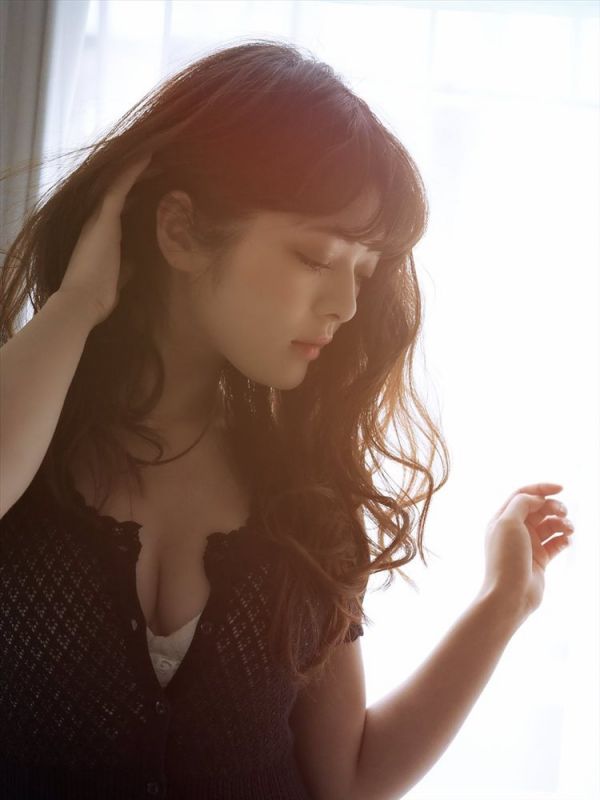 日本性感美女MEGMY私房写真秀丰满身材