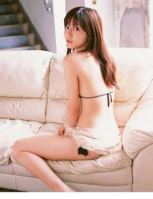 性感日本女星杉本有美比基尼私房写真