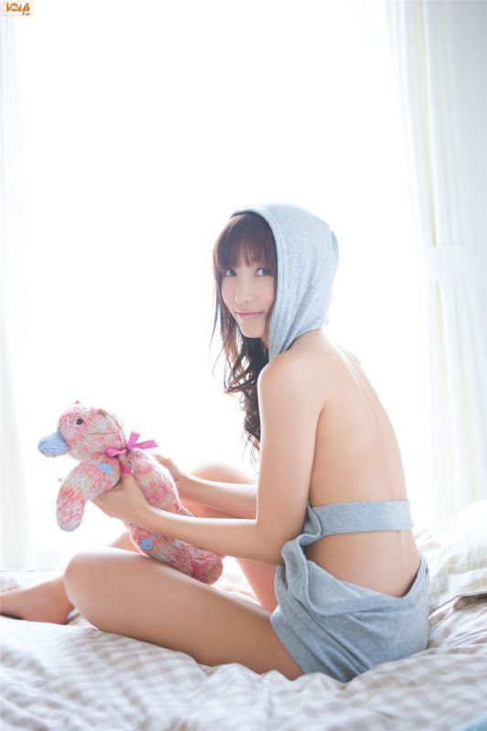 日本美女艺术图片 日本美女吉木りさ居家内衣迷人写真