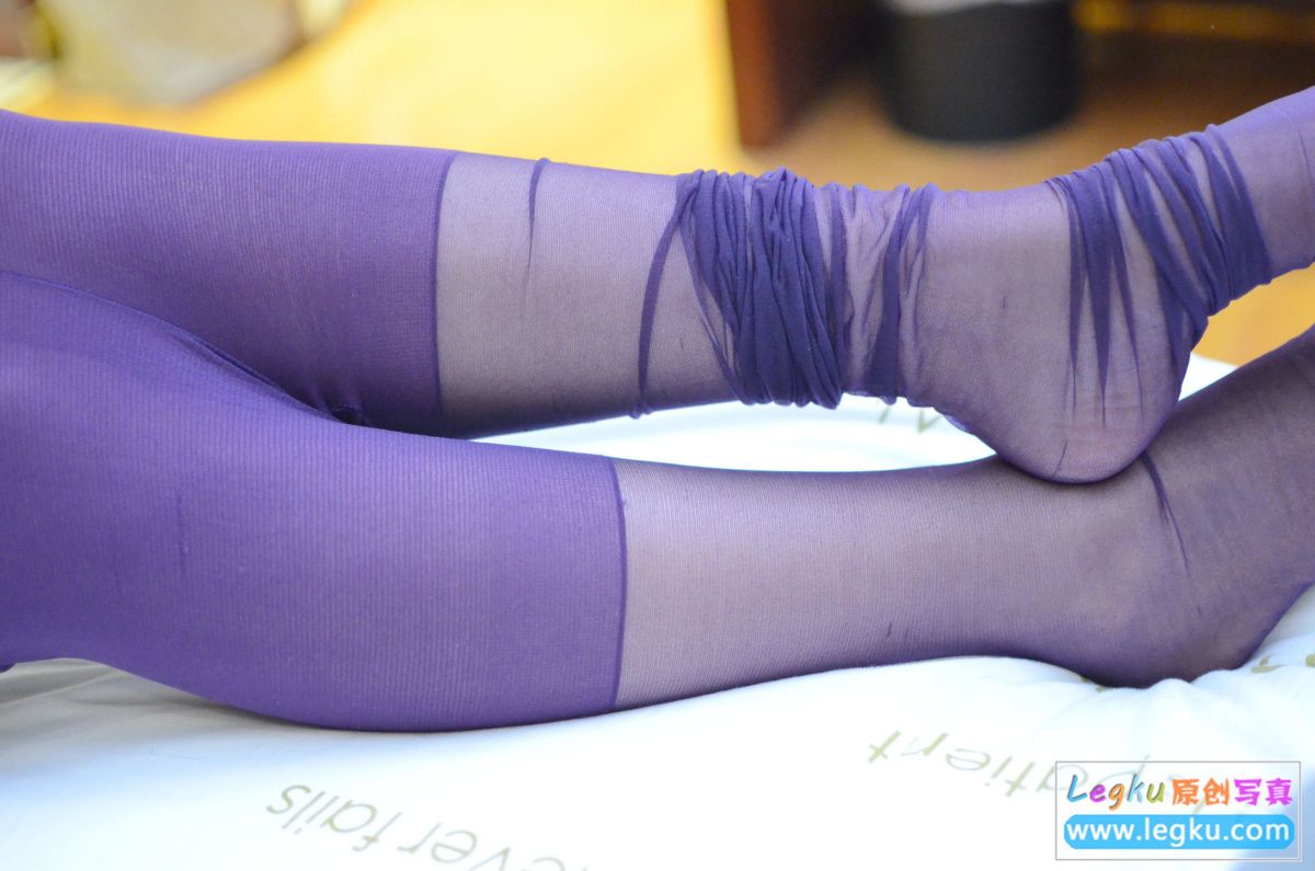 紫色丝袜丝足 写真套图